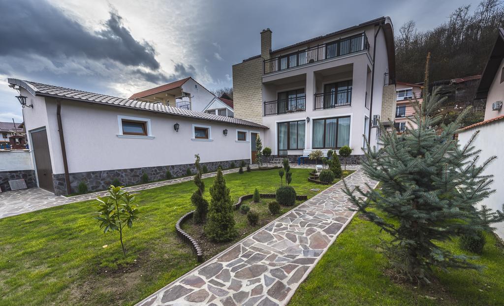Casa Andrei Hotel Orşova Eksteriør billede