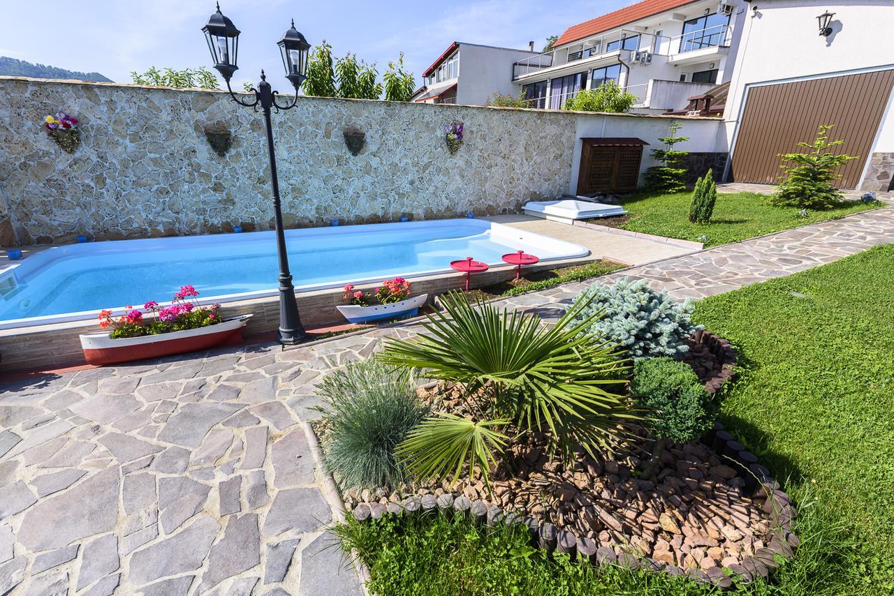 Casa Andrei Hotel Orşova Eksteriør billede