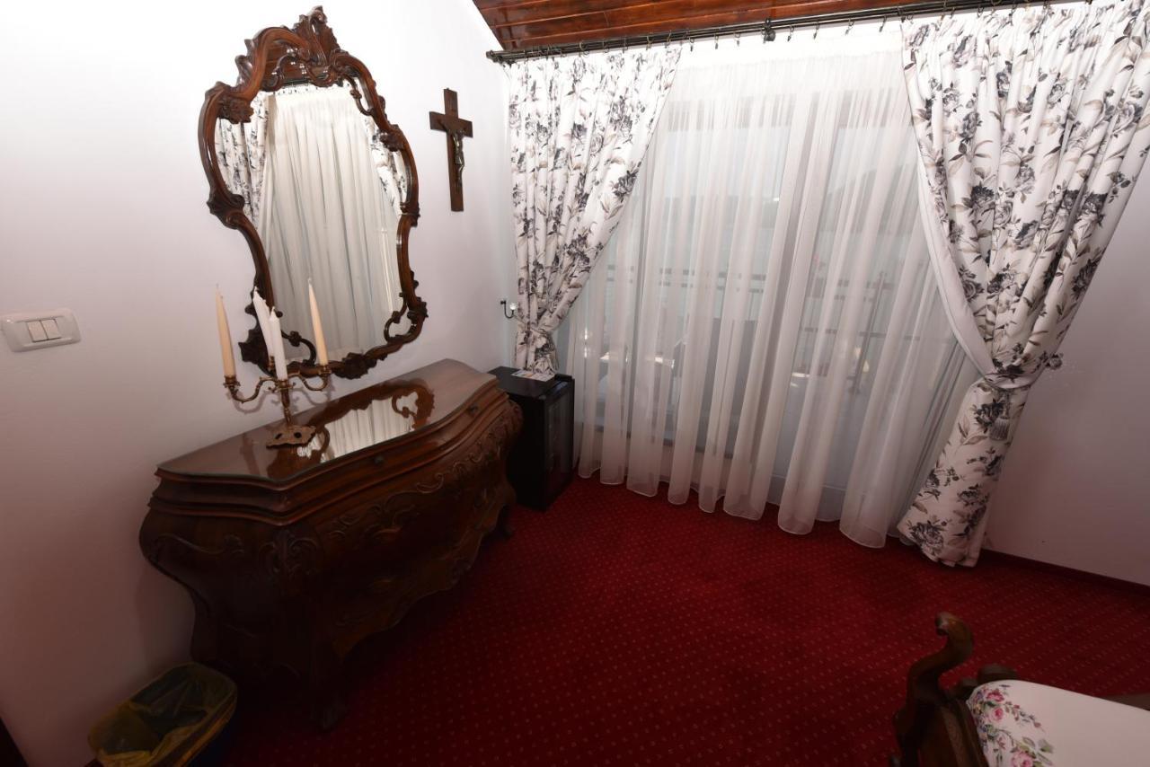Casa Andrei Hotel Orşova Eksteriør billede